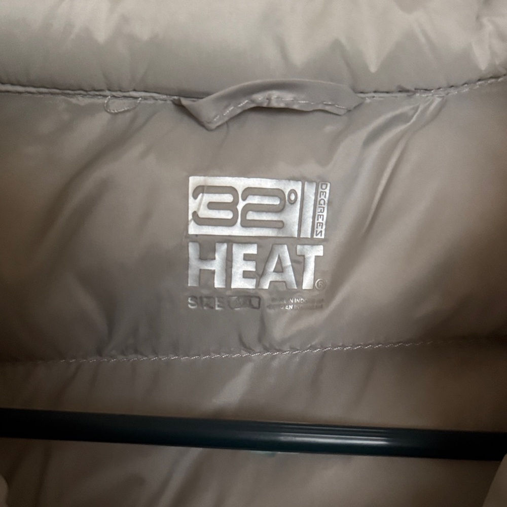 32 Degrees Light Gray Quilted Vest - Picture 2 of 4